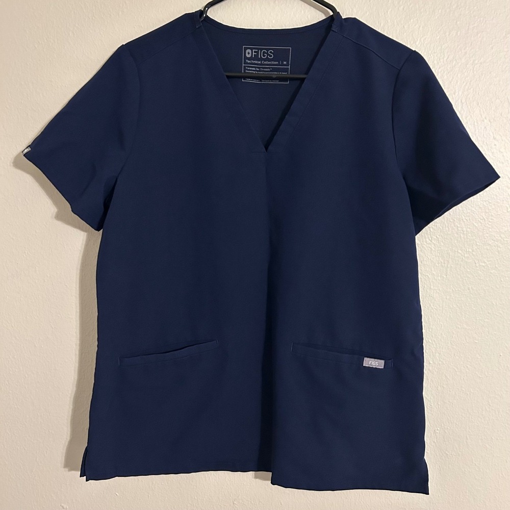 FIGS Technical Collection Size M Navy V-Neck Scrub Top‎